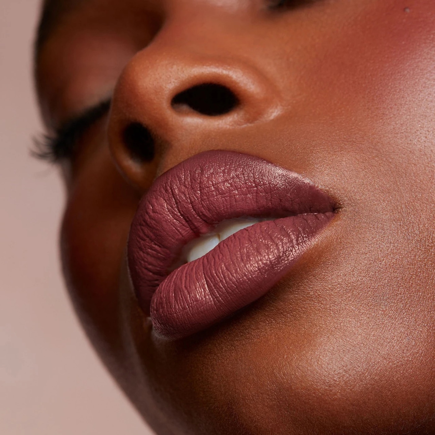 SILKY LIP CRÈME BLUSHING (LABIAL EN CREMA)